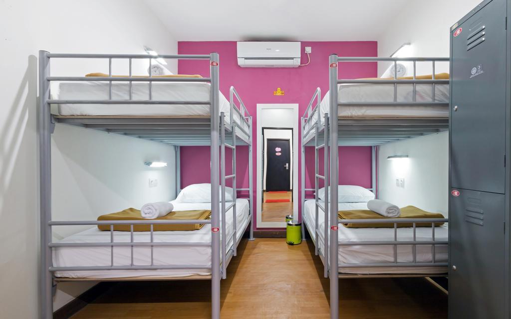 Cx Hostel Kuta Raya Buitenkant foto