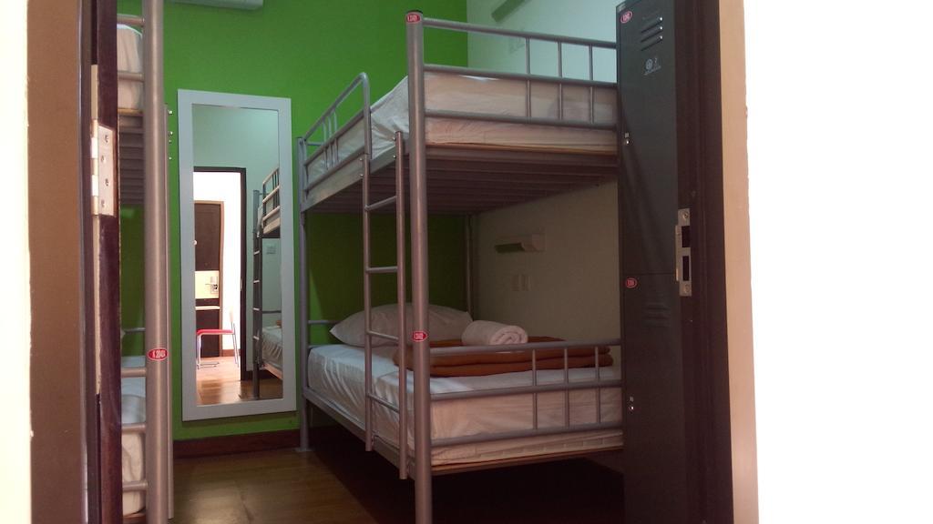 Cx Hostel Kuta Raya Buitenkant foto